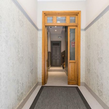 Feelathome Madrid Suites Apartments Exterior foto